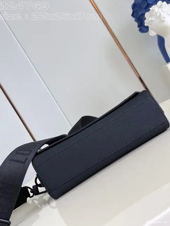AAA Replica Ru LOUIS VUITTON Messenger PM-22*16.5*7CM Takeoff 0618